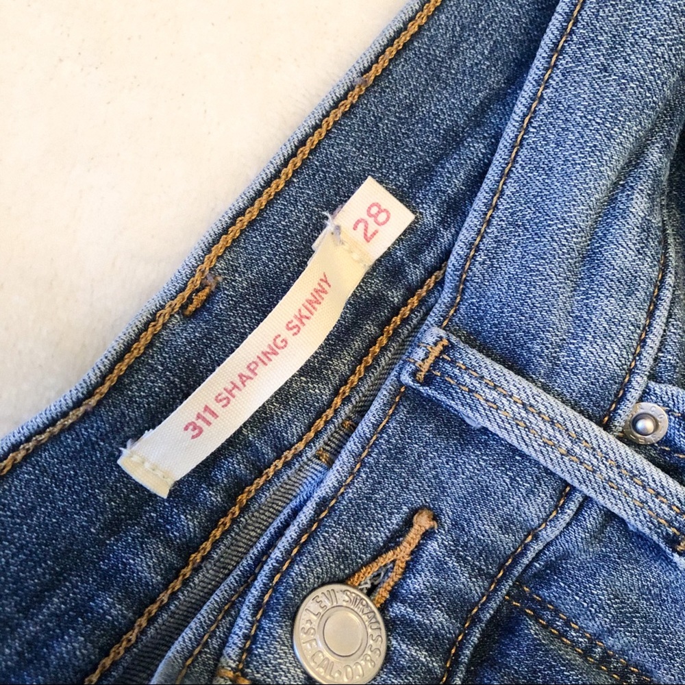 Levi’s 311 Embroidered Shaping Skinny Jean - Picture 3 of 6